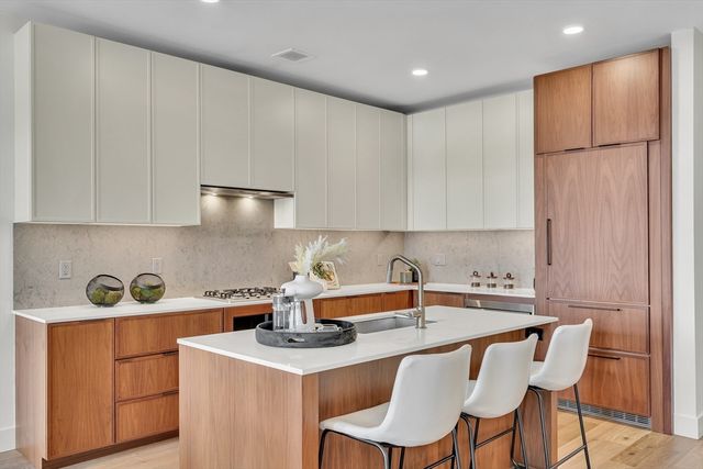 566 Columbus Ave 509, Boston, MA 02118