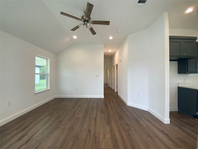 115 E 13th Avenue, Corsicana, TX 75110