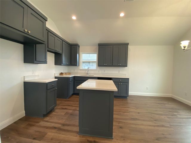 115 E 13th Avenue, Corsicana, TX 75110