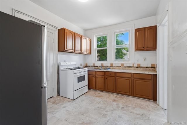 110 S 13th Avenue, Mount Vernon, NY 10550