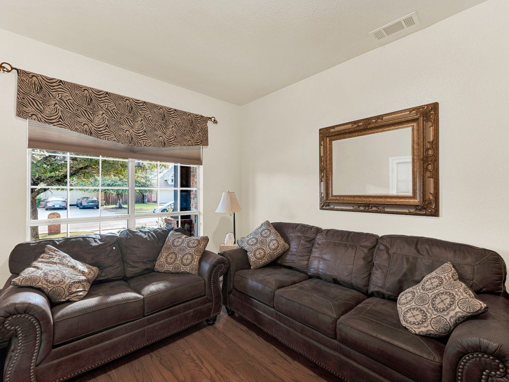 2328 Tawny Owl Road, Grand Prairie, TX 75052 — photo 3