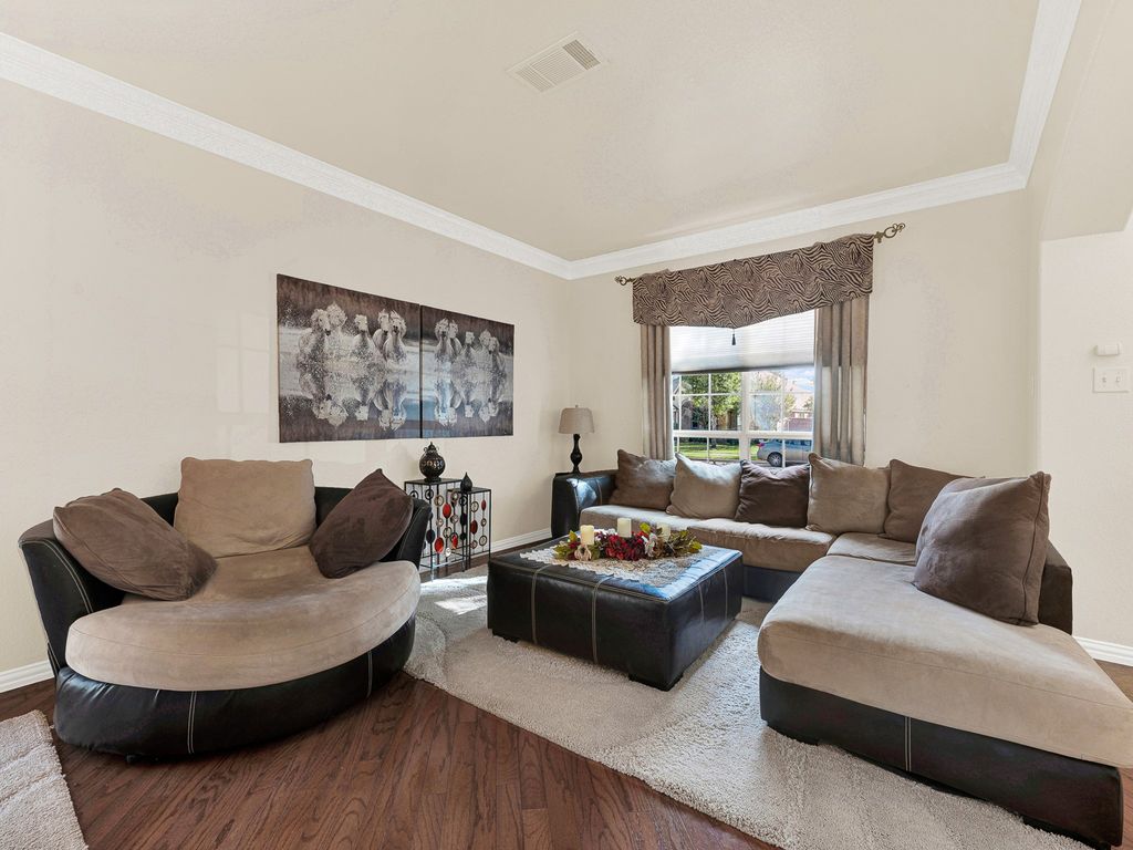 2328 Tawny Owl Road, Grand Prairie, TX 75052 — photo 5