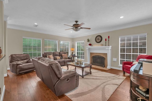 16318 Avenplace Road, Tomball, TX 77377