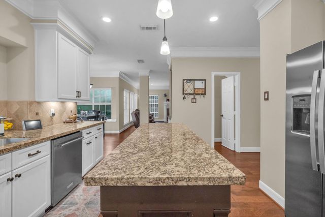 16318 Avenplace Road, Tomball, TX 77377