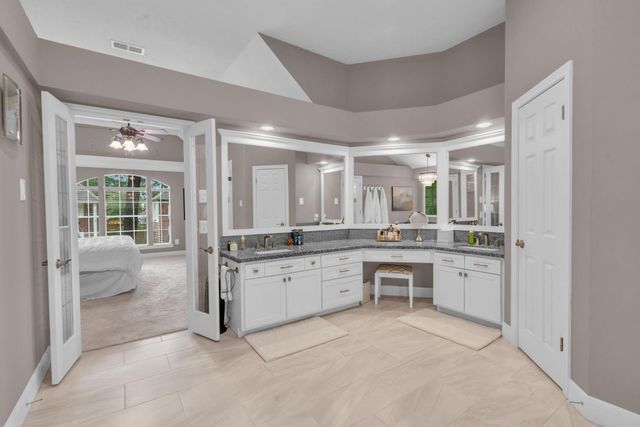 16318 Avenplace Road, Tomball, TX 77377