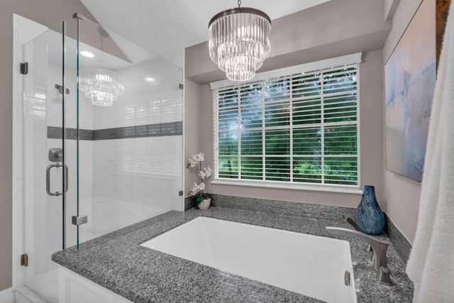 16318 Avenplace Road, Tomball, TX 77377