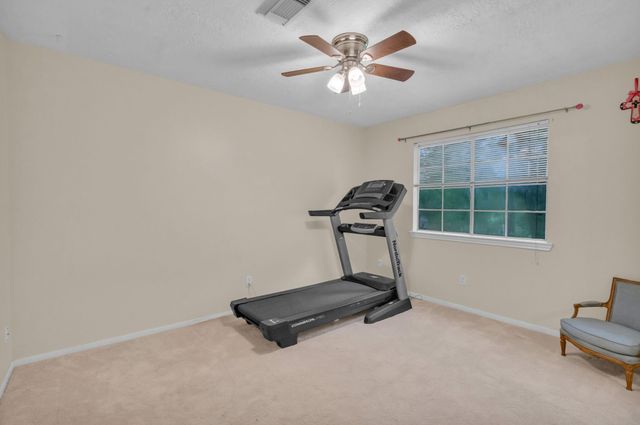 16318 Avenplace Road, Tomball, TX 77377