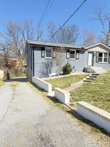 825 Oakwood Terrace Dr, Antioch, TN 37013