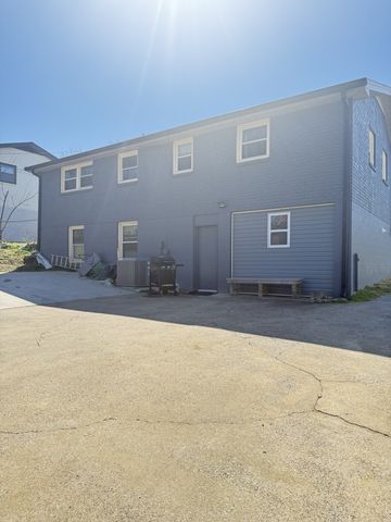 825 Oakwood Terrace Dr, Antioch, TN 37013