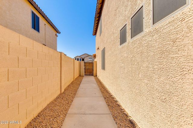6774 W ROWEL Road, Peoria, AZ 85383