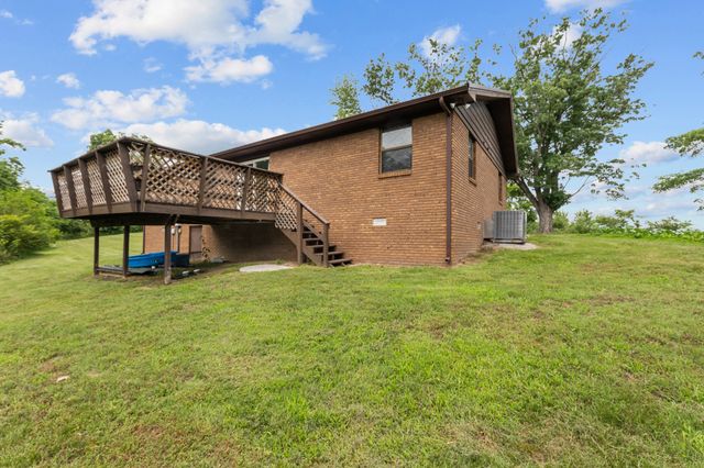 4169 Bledsoe St, Westmoreland, TN 37186