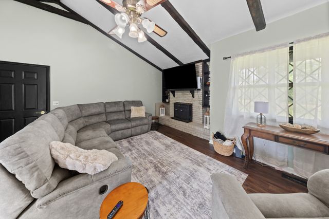4169 Bledsoe St, Westmoreland, TN 37186
