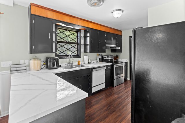 4169 Bledsoe St, Westmoreland, TN 37186