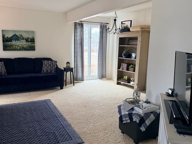 1550 Fairside Drive, Sandwich, IL 60548