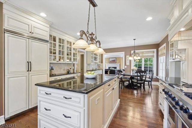 16 Sinclair Ter, Madison Boro, NJ 07940