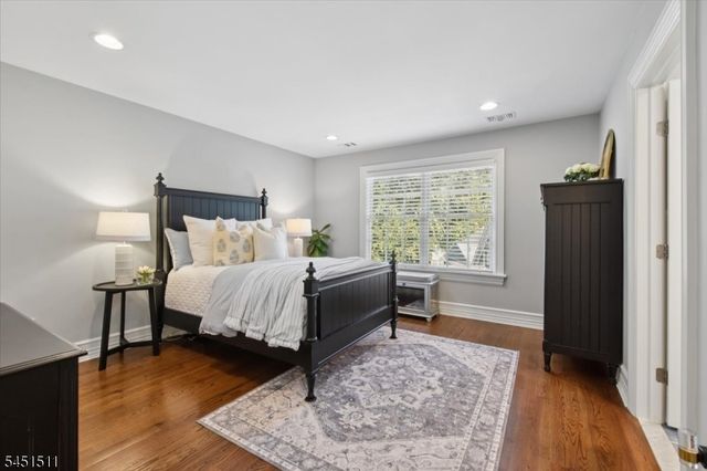 16 Sinclair Ter, Madison Boro, NJ 07940