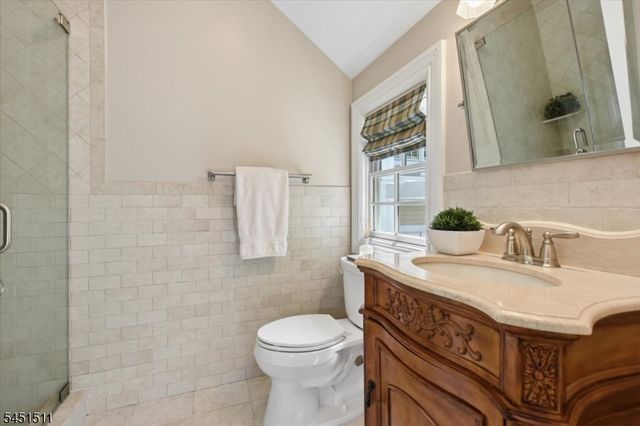 16 Sinclair Ter, Madison Boro, NJ 07940