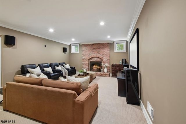16 Sinclair Ter, Madison Boro, NJ 07940
