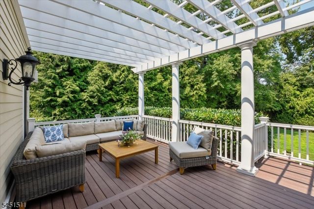 16 Sinclair Ter, Madison Boro, NJ 07940