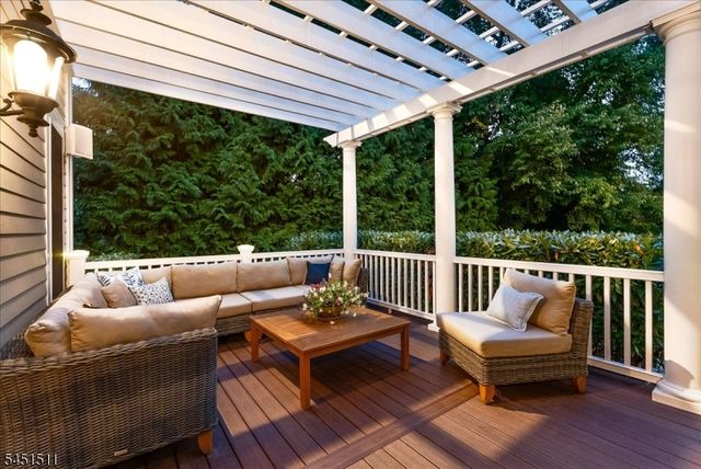 16 Sinclair Ter, Madison Boro, NJ 07940