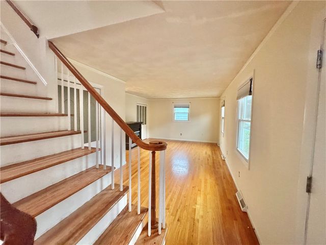 42 Locust Glen Drive, Cranston, RI 02921