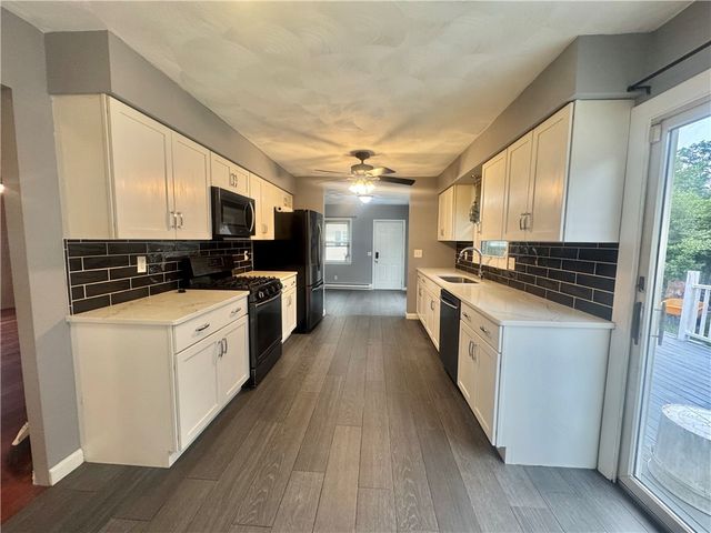 42 Locust Glen Drive, Cranston, RI 02921