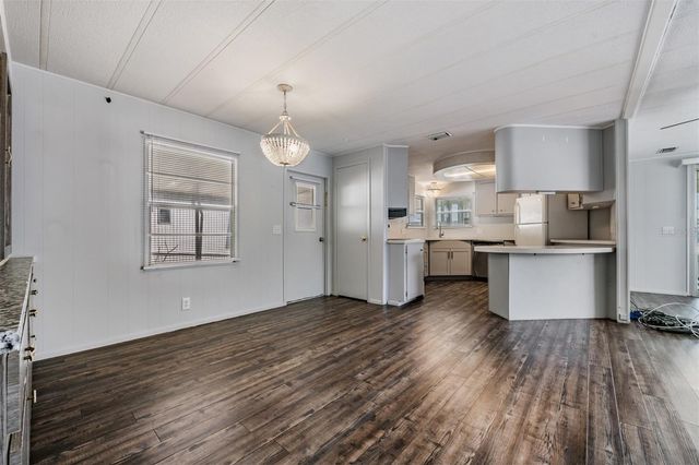 6710 36TH AVENUE E 106, Palmetto, FL 34221