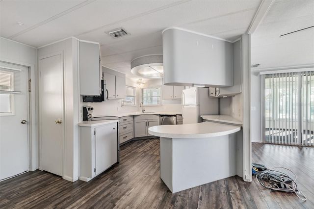 6710 36TH AVENUE E 106, Palmetto, FL 34221