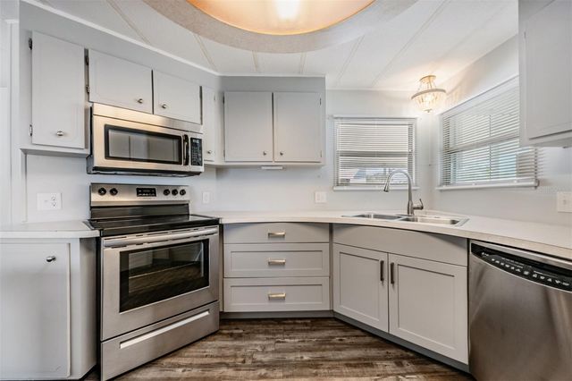 6710 36TH AVENUE E 106, Palmetto, FL 34221