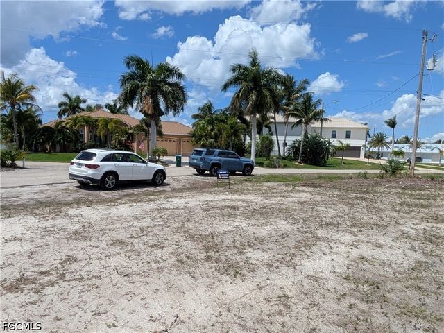 1003 NW 40th PL, Cape Coral, FL 33993