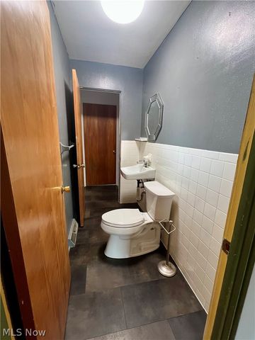 1589 Bronson Road, Akron, OH 44305