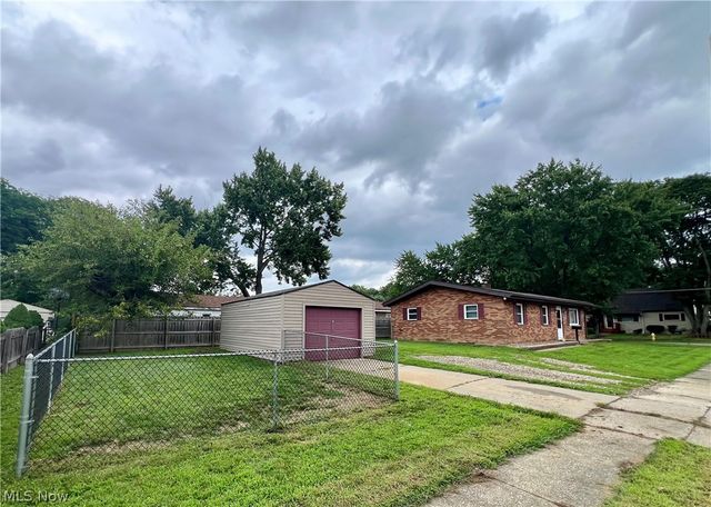 1589 Bronson Road, Akron, OH 44305