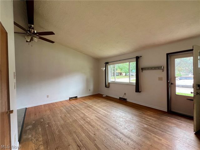 1589 Bronson Road, Akron, OH 44305