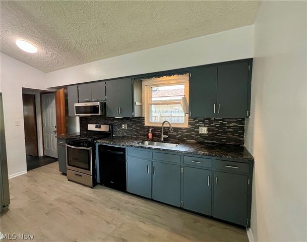 1589 Bronson Road, Akron, OH 44305