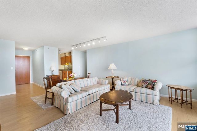 300 Main Street 807, Little Falls, NJ 07424