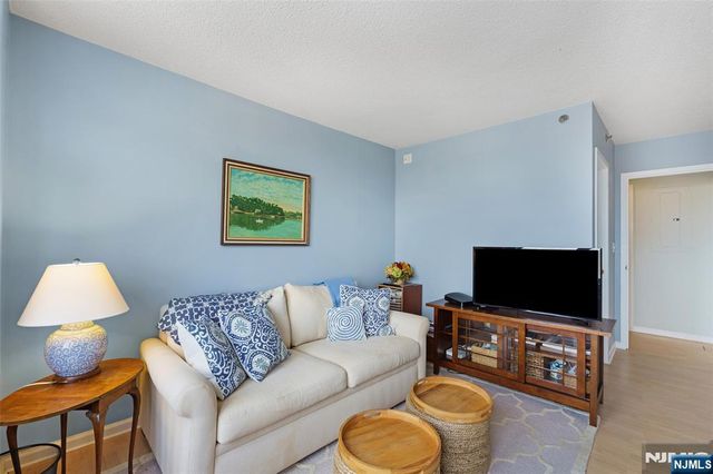 300 Main Street 807, Little Falls, NJ 07424