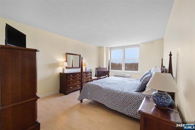 300 Main Street 807, Little Falls, NJ 07424