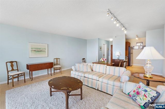 300 Main Street 807, Little Falls, NJ 07424