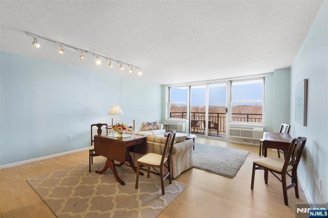 300 Main Street 807, Little Falls, NJ 07424