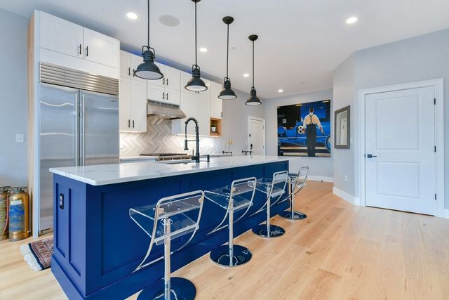 170 W Broadway 204, Boston, MA 02127