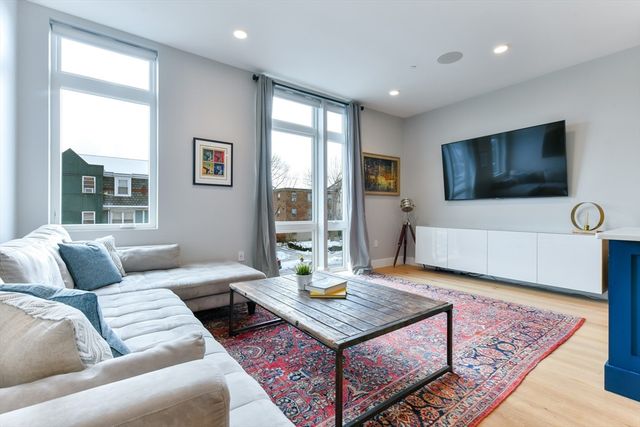 170 W Broadway 204, Boston, MA 02127