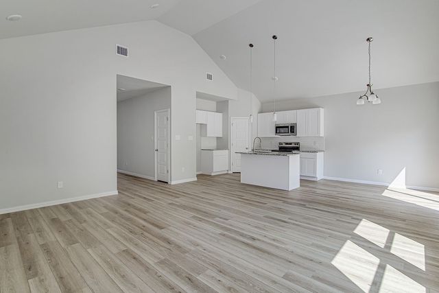428 Wilshire Avenue, Azle, TX 76020