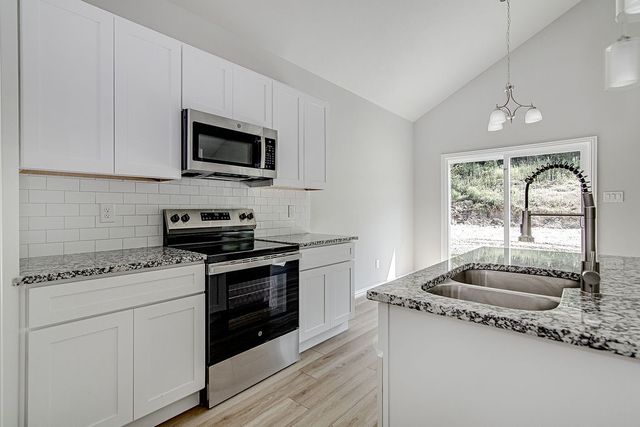 428 Wilshire Avenue, Azle, TX 76020