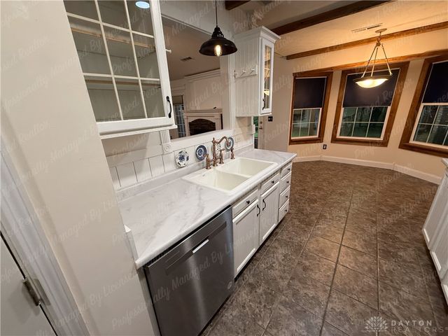 3433 Surry Ridge Way, Dayton, OH 45424