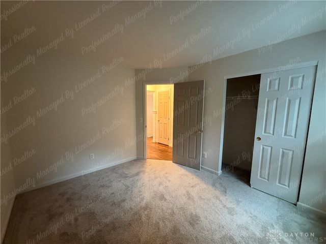 3433 Surry Ridge Way, Dayton, OH 45424