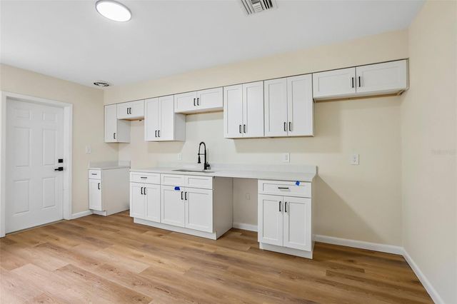 2002 E IDLEWILD AVENUE, Tampa, FL 33610