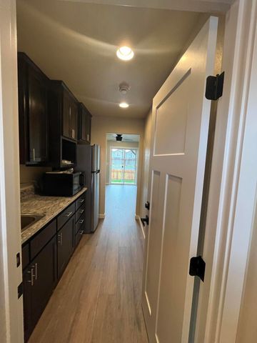 7859 28th Street, White City, OR 97503