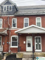 122 Spruce Street, Nazareth Boro, PA 18064