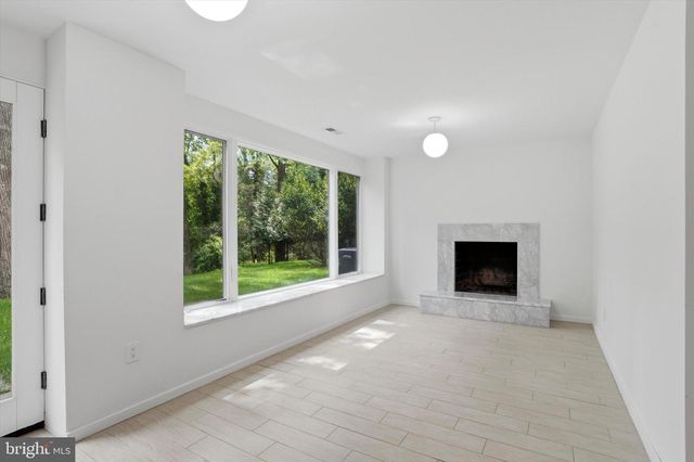 695 KNOX RD, Wayne, PA 19087