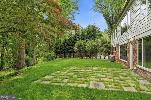 695 KNOX RD, Wayne, PA 19087